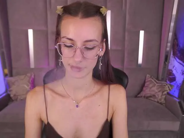 Live sex webcam photo for CozyCute #291341330