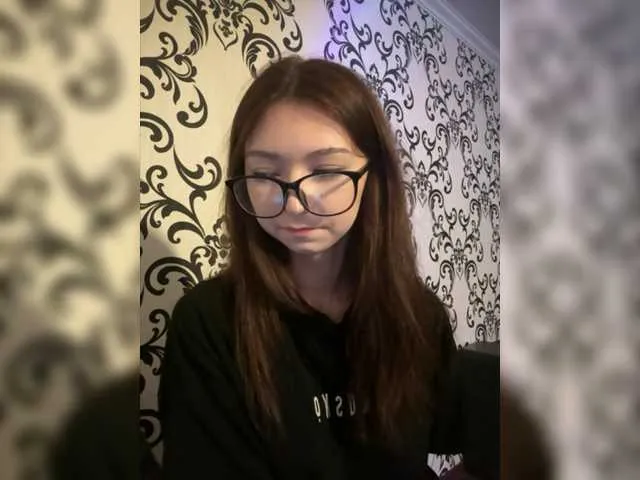 Live sex webcam photo for CrazyAleona #277597262