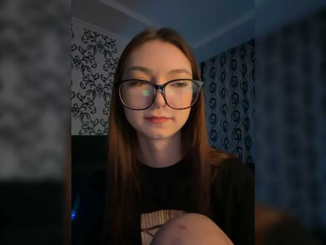 Live sex webcam photo for CrazyAleona #278058419