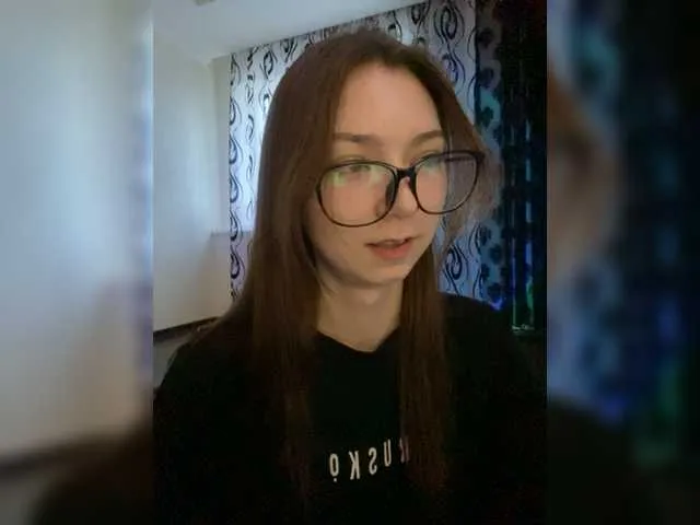 Live sex webcam photo for CrazyAleona #278144377