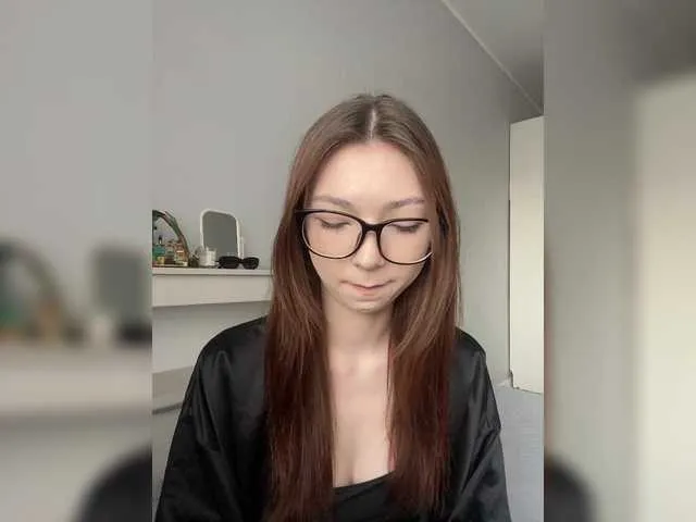 Live sex webcam photo for CrazyAleona #284923608