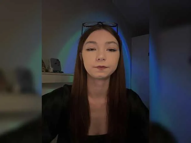 Live sex webcam photo for CrazyAleona #285115934