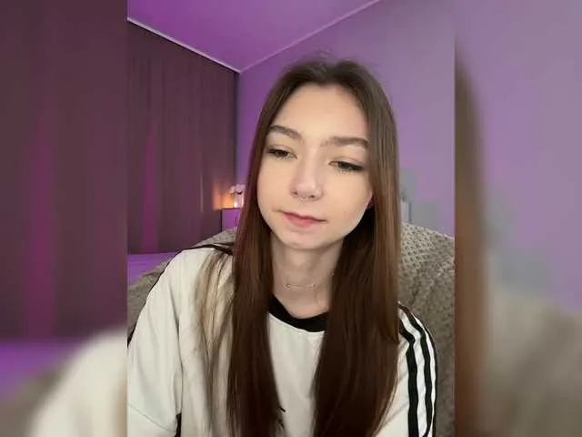 Live sex webcam photo for CrazyAleona #290338337