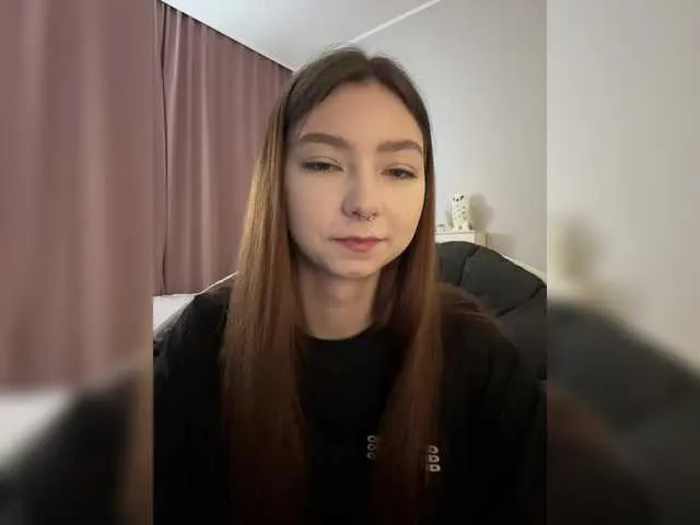 Live sex webcam photo for CrazyAleona #290417426