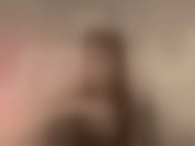 Live sex webcam photo for CrazyAleona #294019417