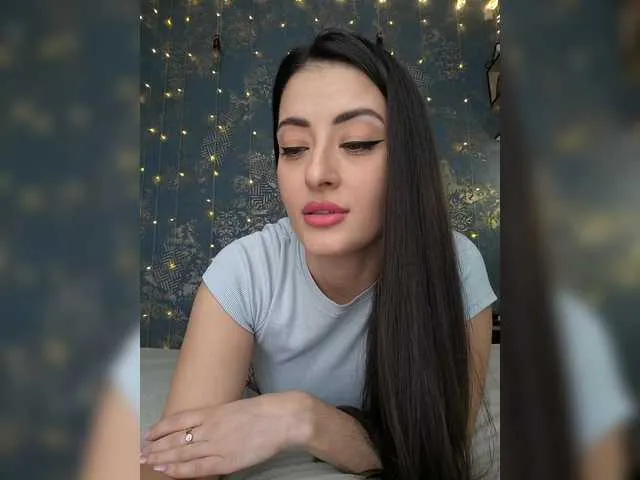 Live sex webcam photo for CrazyPussy07 #290297724