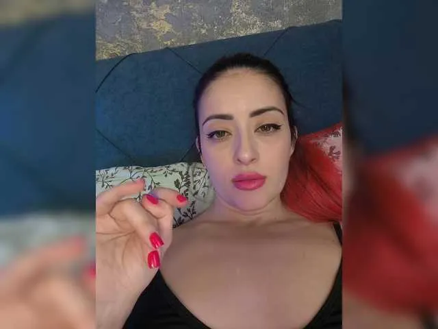 Live sex webcam photo for CrazyPussy07 #290847528