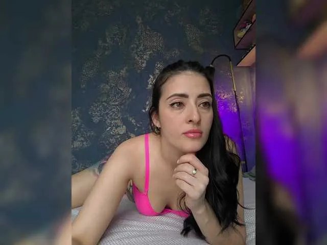 Live sex webcam photo for CrazyPussy07 #293659306