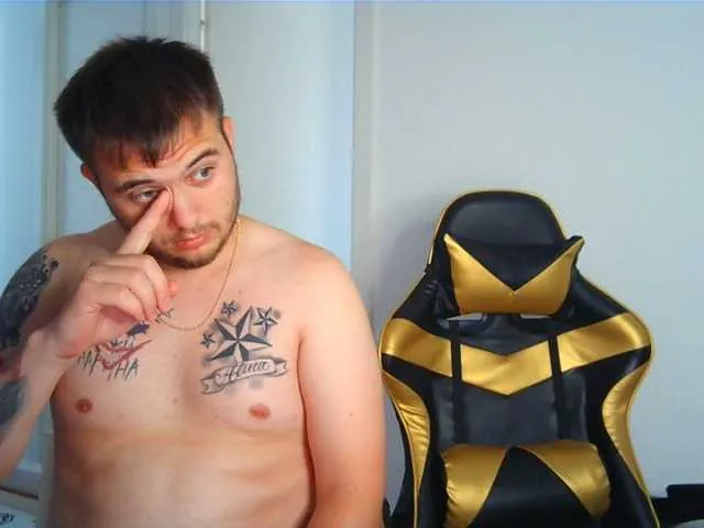 Live sex webcam photo for Crazycouple00 #273610003