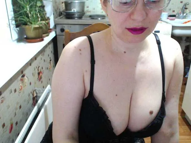 Live sex webcam photo for CrazzyBitch #272866849