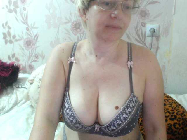 Live sex webcam photo for CrazzyBitch #275562653