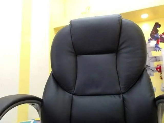 Live sex webcam photo for CrazzyJenna #273069877