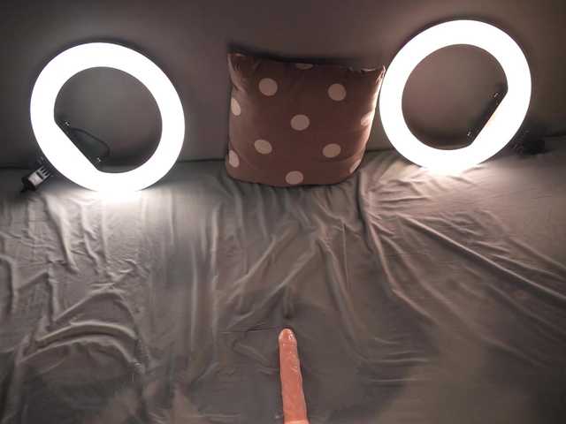 Live sex webcam photo for CreaM-Baby #277772425