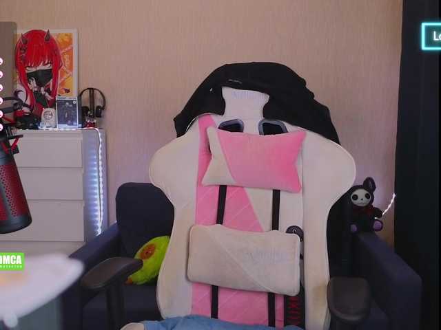 Live sex webcam photo for CreamMeow #291096243