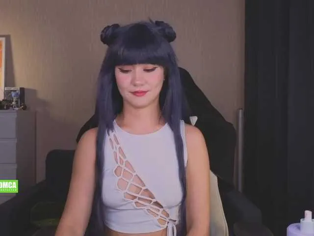 Live sex webcam photo for CreamMeow #294099927