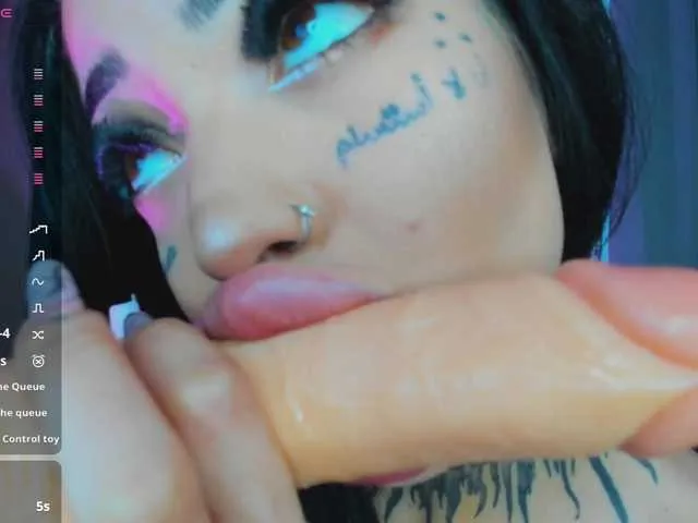 Live sex webcam photo for CreamyInkk #291089454