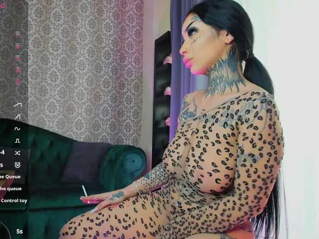 Live sex webcam photo for CreamyInkk #291090536