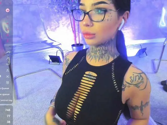 Live sex webcam photo for CreamyInkk #291935518