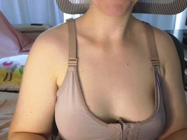 Live sex webcam photo for CreamyWoman #290590840