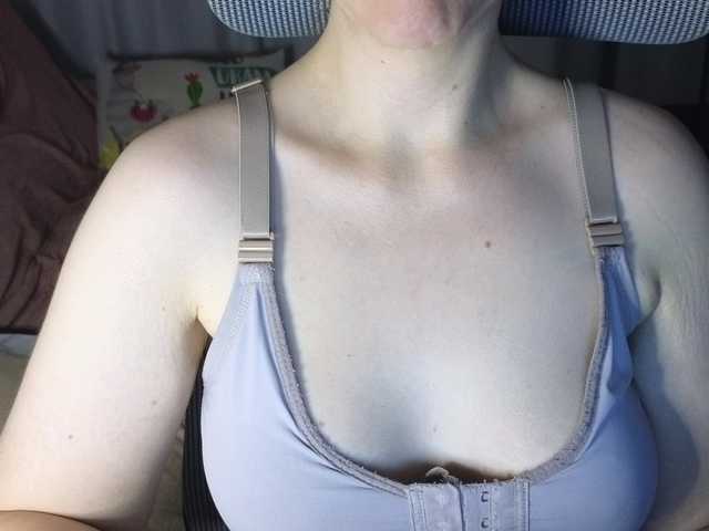 Live sex webcam photo for CreamyWoman #290658023