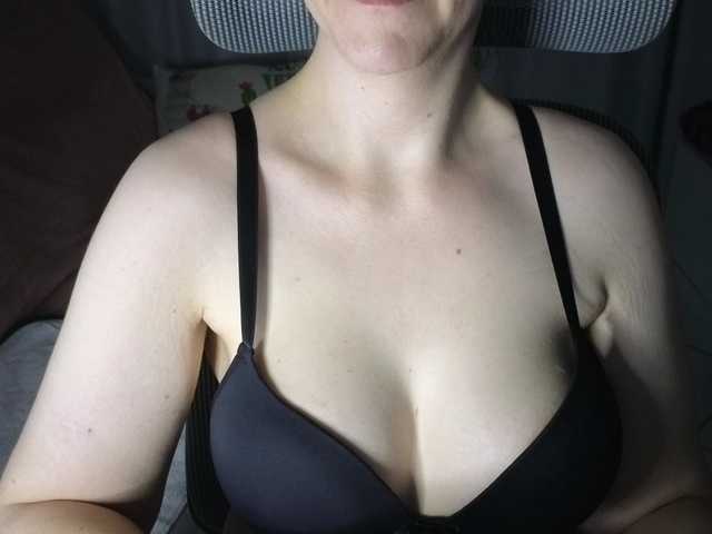 Live sex webcam photo for CreamyWoman #290838249