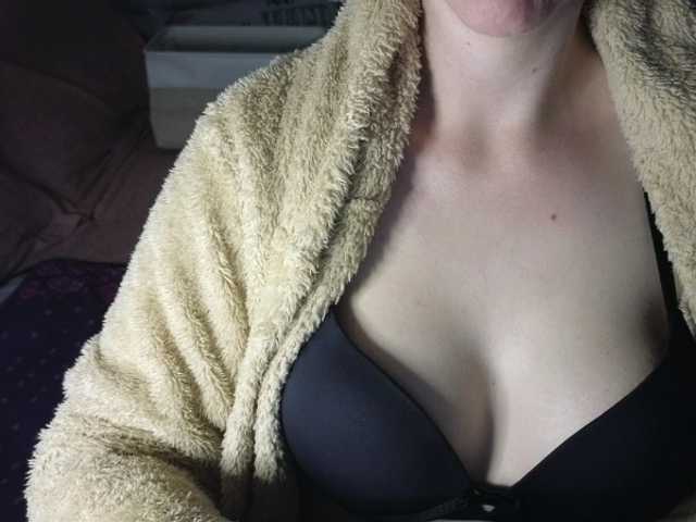 Live sex webcam photo for CreamyWoman #290999412