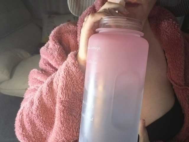 Live sex webcam photo for CreamyWoman #291449992