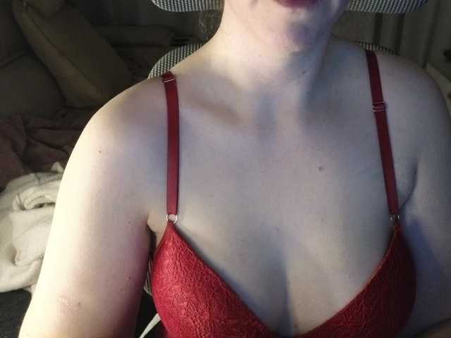 Live sex webcam photo for CreamyWoman #291815198