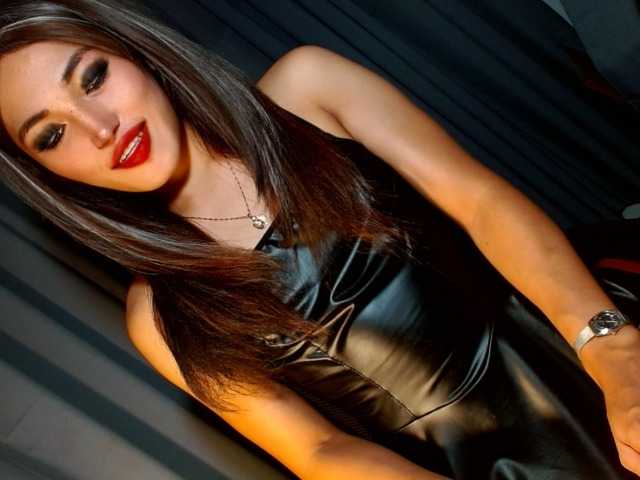 Live sex webcam photo for Creamycumceline #290287508