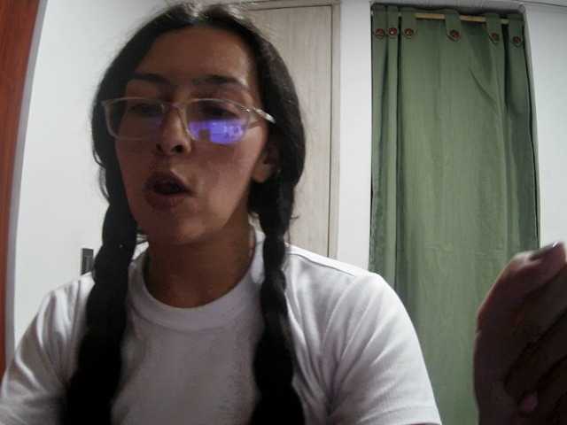 Live sex webcam photo for Creamymature #277183156