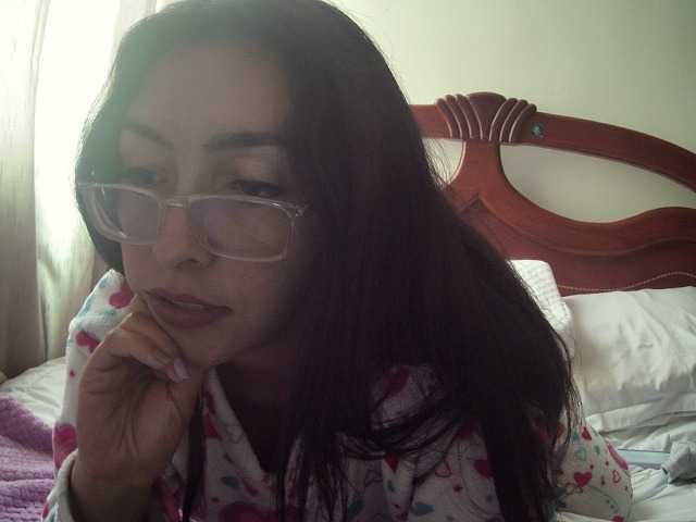 Live sex webcam photo for Creamymature #277401912