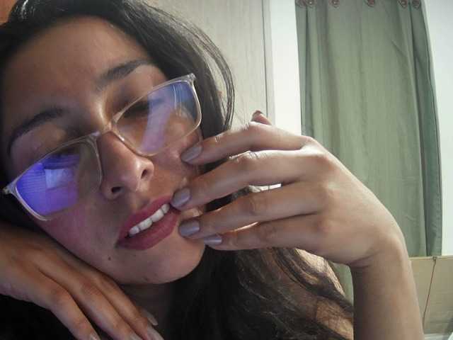 Live sex webcam photo for Creamymature #277752424