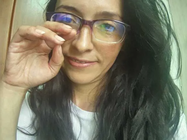 Live sex webcam photo for Creamymature #288069748