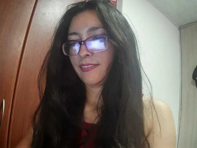 Live sex webcam photo for Creamymature #288616786