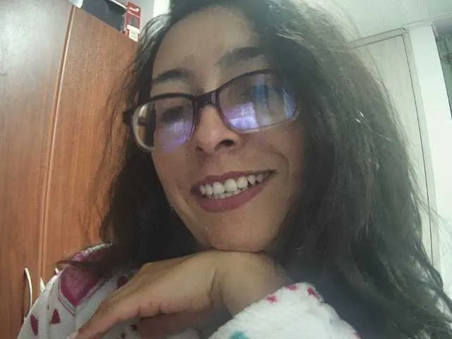 Live sex webcam photo for Creamymature #289587120