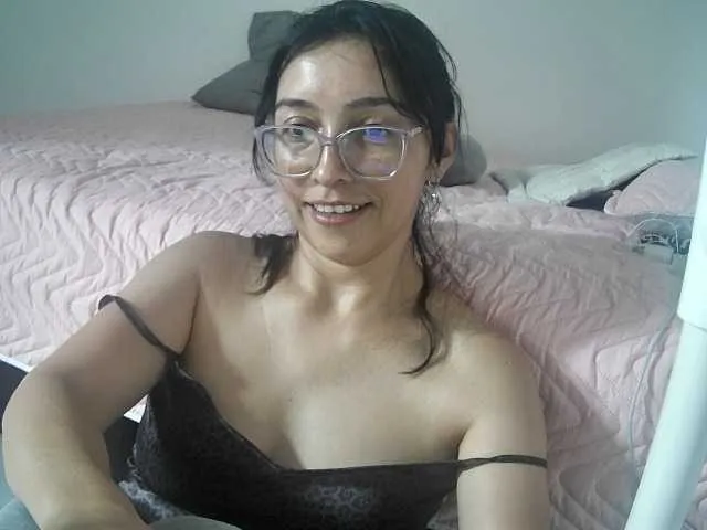 Live sex webcam photo for Creamymature #290317029