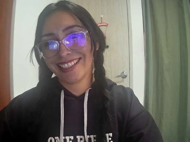 Live sex webcam photo for Creamymature #290521853