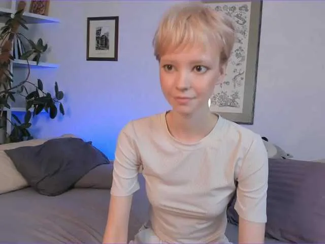 Live sex webcam photo for Cricencri #274622349