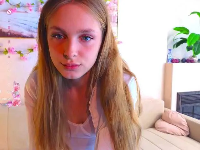 Live sex webcam photo for CrimsonAura #291479756