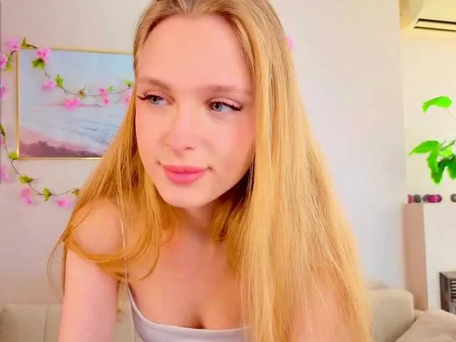 Live sex webcam photo for CrimsonAura #291685108