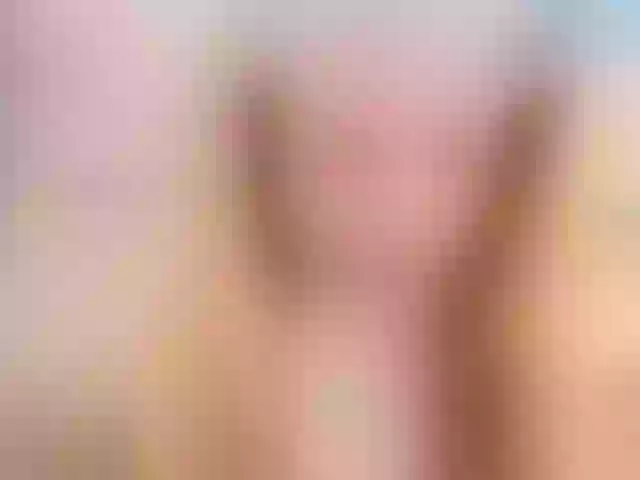 Live sex webcam photo for CrimsonAura #291732026