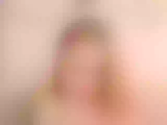 Live sex webcam photo for CrimsonAura #291733548
