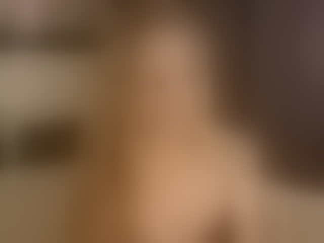 Live sex webcam photo for CrimsonAura #292447837