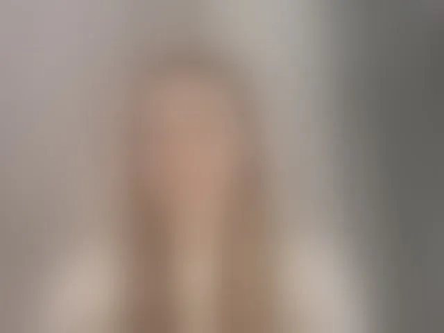Live sex webcam photo for CrimsonAura #292815057