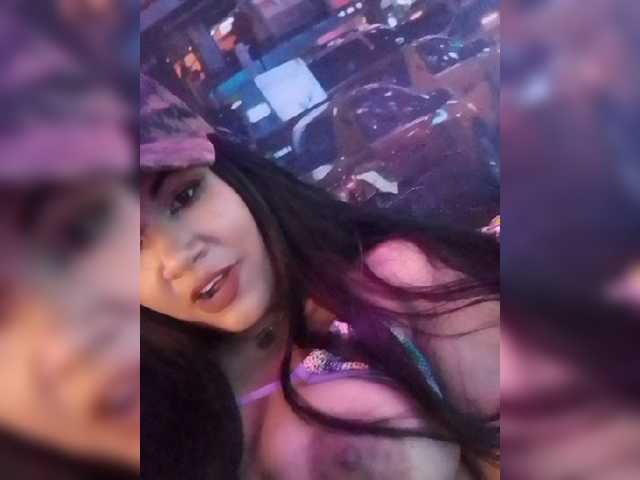 Live sex webcam photo for CrissMartiin #273035247