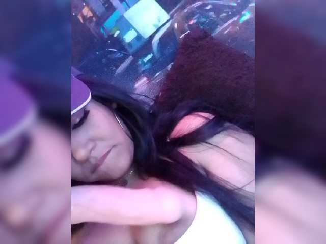 Live sex webcam photo for CrissMartiin #273255318