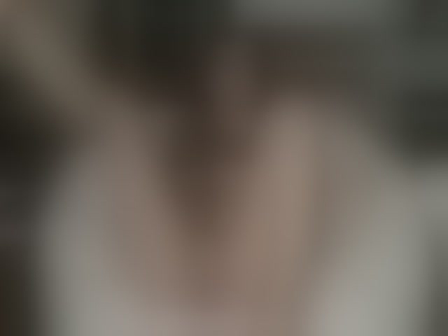 Live sex webcam photo for CrissySmile #294144795