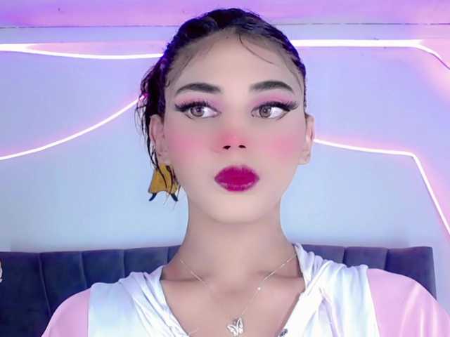 Live sex webcam photo for Cristal-Doll #291613468