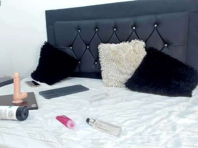 Live sex webcam photo for Cristal-Jacksonn #276940558