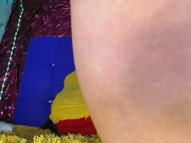 Live sex webcam photo for Cristal-blue #291688293